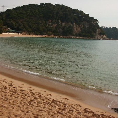 Apartamentos Famara Lloret de Mar Luaran gambar