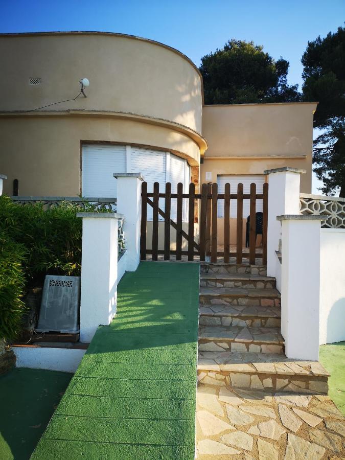 Apartamentos Famara Lloret de Mar Luaran gambar