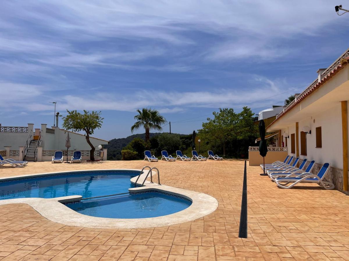 Apartamentos Famara Lloret de Mar Luaran gambar