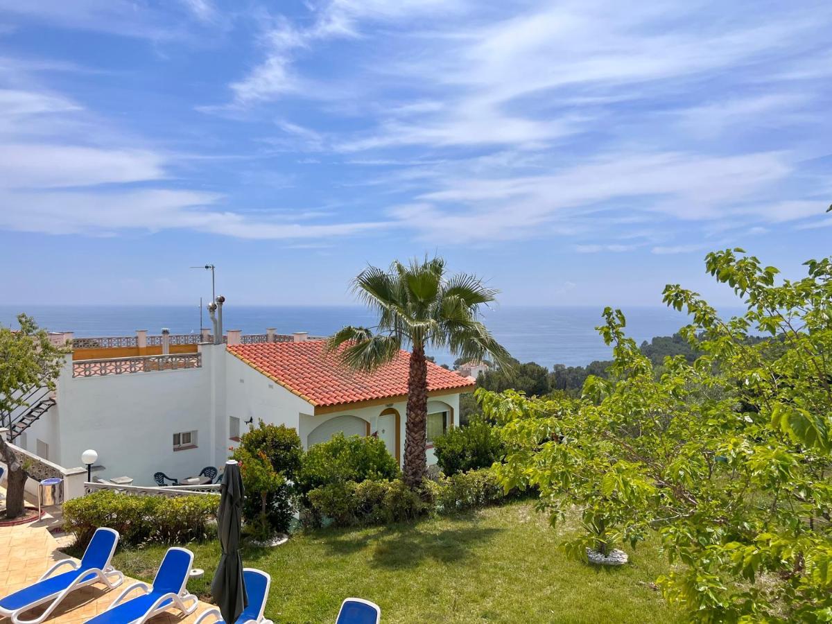 Apartamentos Famara Lloret de Mar Luaran gambar