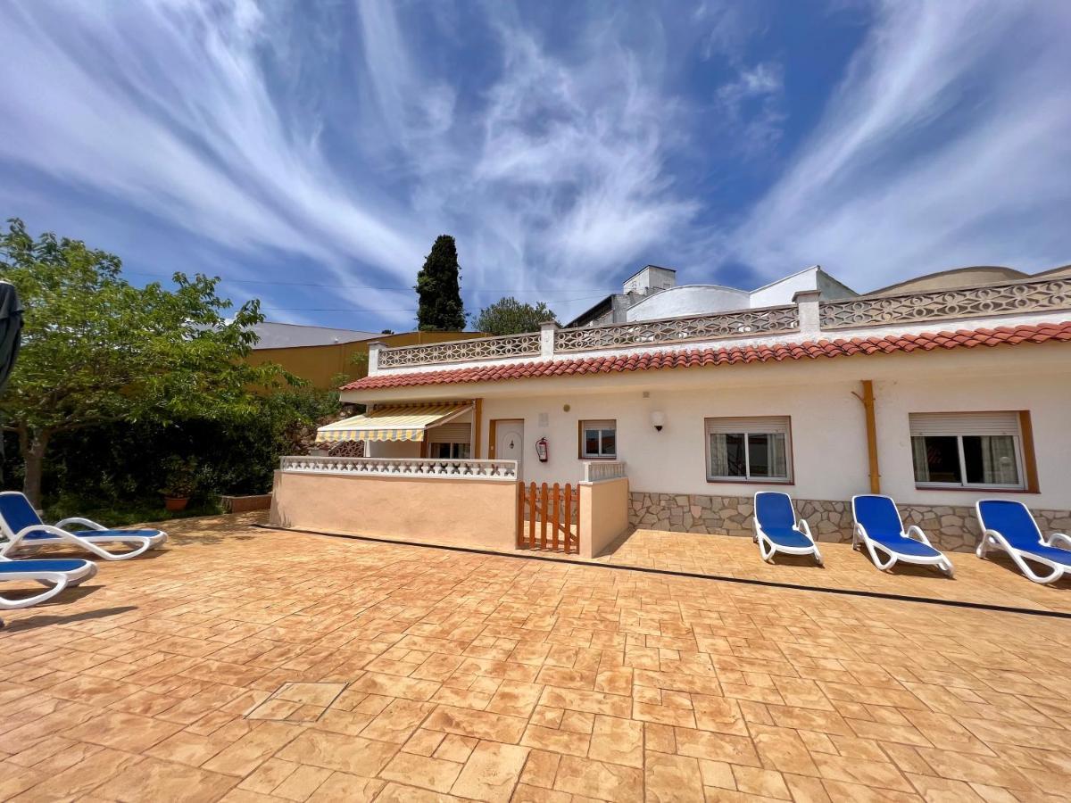 Apartamentos Famara Lloret de Mar Luaran gambar