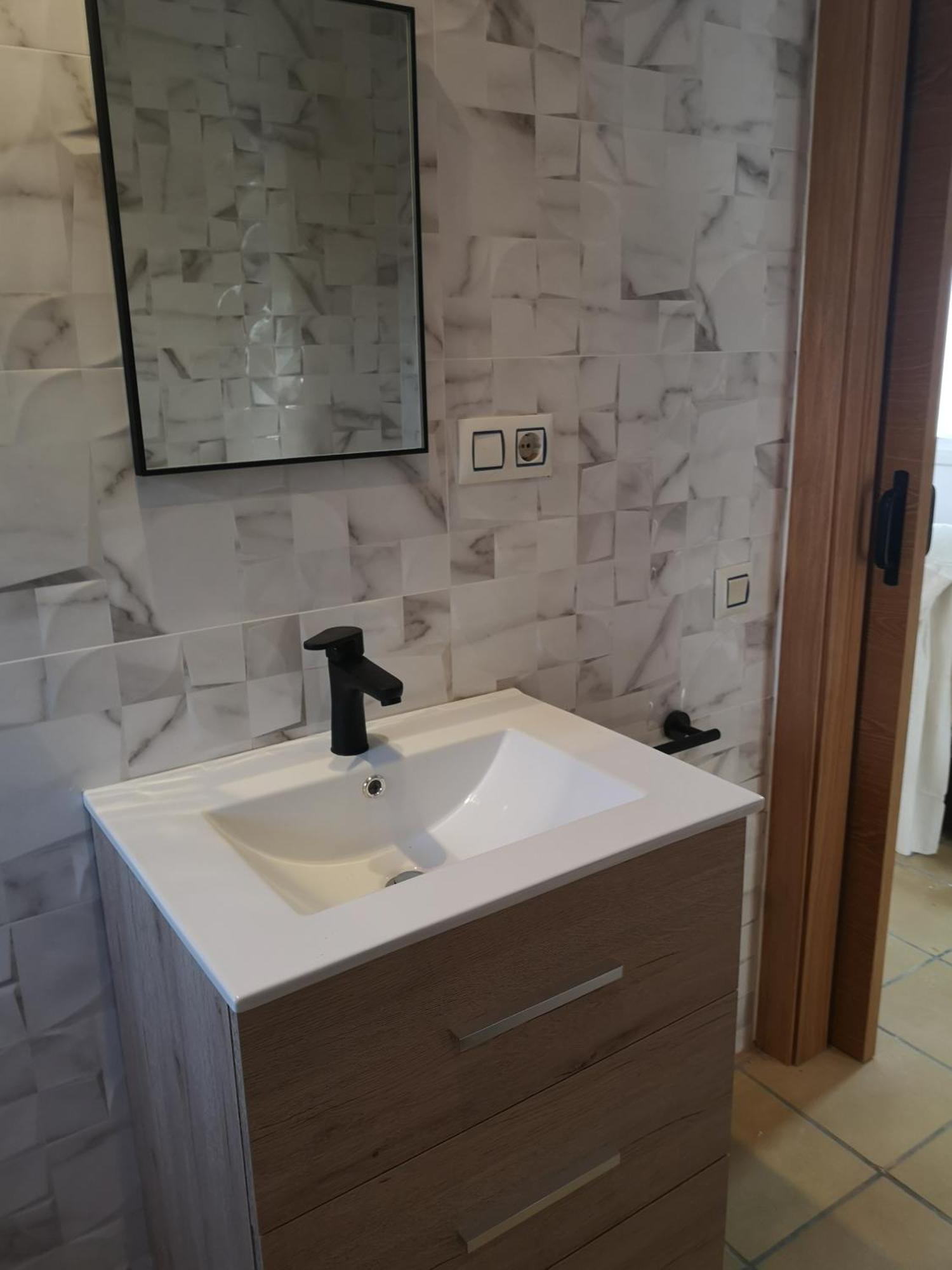 Apartamentos Famara Lloret de Mar Luaran gambar