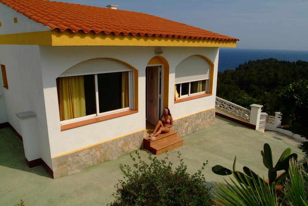 Apartamentos Famara Lloret de Mar Luaran gambar