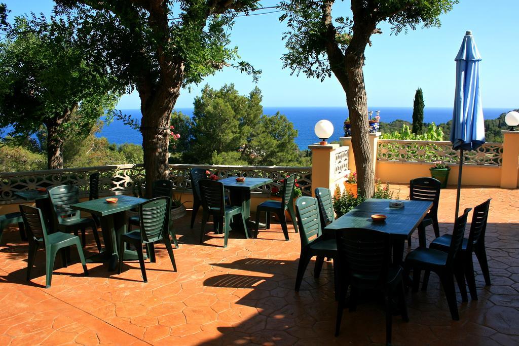 Apartamentos Famara Lloret de Mar Luaran gambar